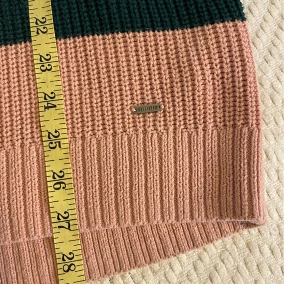 Oversized Color Block Sweater By Hollister Size XS - Picture 5 of 6